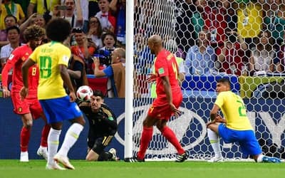 Espanhóis sobre algoz da Seleção Brasileira: 'Messi dos goleiros'