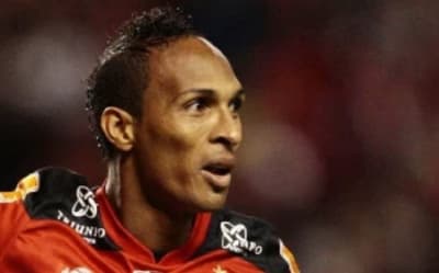 Atlético-MG 0 x 3 Flamengo no Brasileirão 2002; show de Liédson no Mineirão