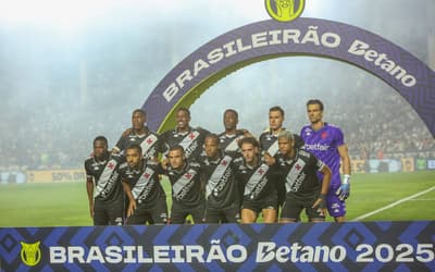 vasco perfilado em Partida entre Vasco X Sao Paulo, pela 31Âª rodada do Brasileirao 2025