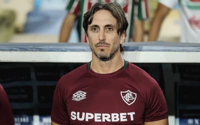 Torcedores do Fluminense mandam recado a Zubeldia após derrota para o Ceará