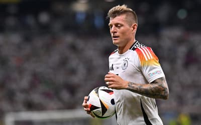 Com três brasileiros, Toni Kroos monta sua seleção de melhores da história