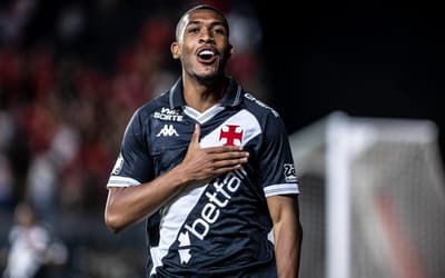 Rayan comemora gol em Vasco x Internacional (Foto: Affonso Andrade/AgÃªncia F8/Gazeta Press)