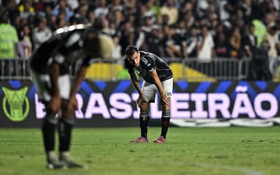 Lucas Piton tem entorse no joelho e preocupa o Vasco