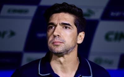 Web aponta indireta de astro do Flamengo para Abel Ferreira: 'Que tapa'