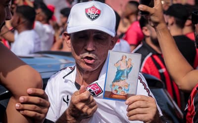 Vitória se supera na reta final da Série A e garante permanência com a força do Barradão