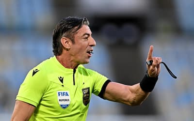 Áudio do VAR de polêmica em Vasco x Fluminense é divulgado: 'Não há'