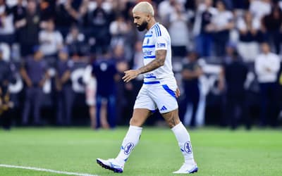 Pai de Gabigol, do Cruzeiro, desabafa após Flamengo x PSG: 'Serão crucificados?'