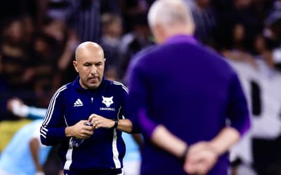 Estratégia de Jardim dá errado em decisão por pênaltis de Corinthians x Cruzeiro