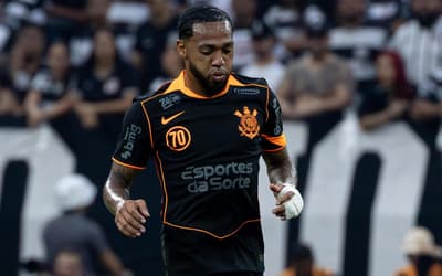 Martínez supera turbulências no Corinthians e termina 2025 campeão: 'Tive problemas pessoais'