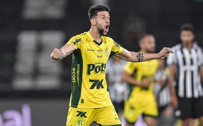 Fluminense por detalhes de acerto com Jemmes; Negócio não muda 'projeto' Nino