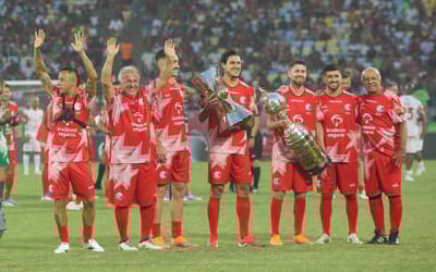 Zico dá show com Arrascaeta, Imperador, Pedro e companhia no Jogo das Estrelas