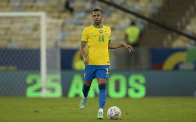 Atlético-MG confirma oficialmente acordo com o lateral-esquerdo Renan Lodi