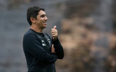 Ex-Botafogo é demitido de time da Série D após perder amistosos