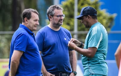 Mattos comenta críticas de Pedrinho sobre montagem do elenco do Cruzeiro
