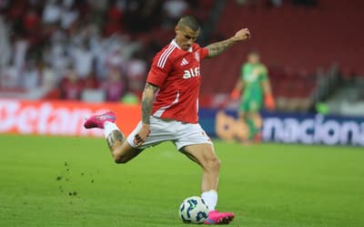 Lateral deve deixar o Internacional visando a Copa do Mundo