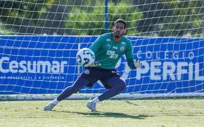 Bahia anuncia renovação com goleiro Ronaldo