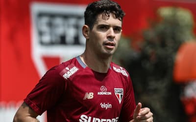 São Paulo: aposentadoria de Oscar depende de oficialização