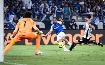 Cruzeiro não venceu os cinco jogos que mais fez cruzamentos em 2025