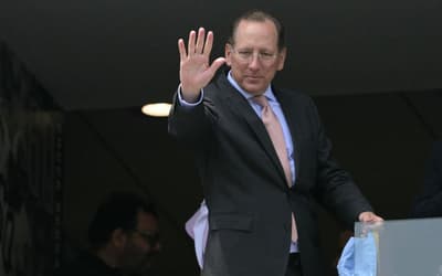 Textor rebate acusações do Lyon e reafirma dívida do clube francês com o Botafogo