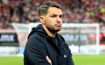 'Crise' Azul! Torcida de rival do Flamengo no Intercontinental pede saída de treinador após eliminação