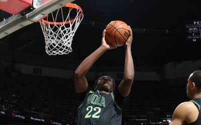 Pivô alcança grande marca e entra em grupo de LeBron e Wembanyama