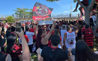 Flamengo embarca rumo ao Intercontinental com AeroFla distante; torcedores se revoltam