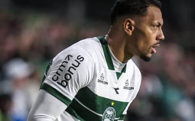 Ceará anuncia lateral ex-Coritiba como primeiro reforço para 2026