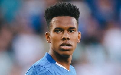 Estevão vira assunto em derrota do Chelsea: 'Não dá mais'