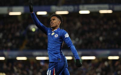 Técnico do Chelsea prevê Estêvão como um dos futuros melhores do mundo