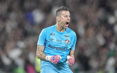 Retrospectiva de 2025: tricolores elegem Fábio o melhor do ano no Fluminense; veja lista