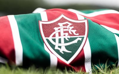Antes de anunciar Puma, Fluminense faz liquidação de produtos da Umbro