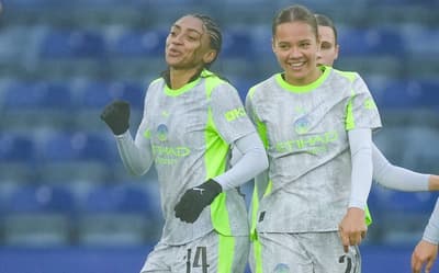 Kerolin retorna com gol e assistência em vitória do Manchester City