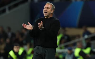 Técnico do Barcelona ridiculariza premiação da Fifa após Raphinha ficar de fora: 'Piada'