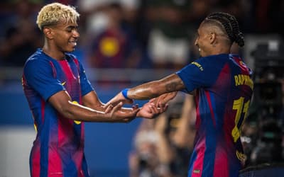 Raphinha joga hoje? Confira as escalações de Real Betis e Barcelona