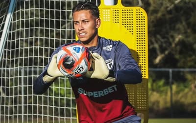 Mais uma saída! Goleiro se despede do São Paulo