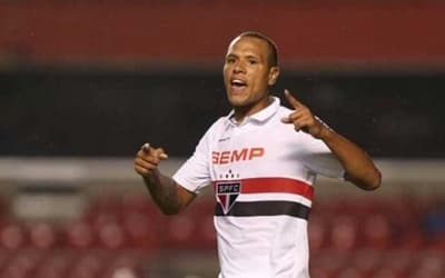 Ex-esposa de Luís Fabiano revela ameaças em áudios contra ela e a filha