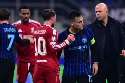 Liverpool vence Inter de Milão no final; veja fotos do confronto