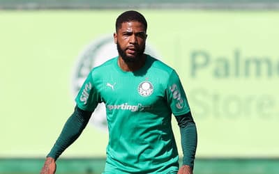 Palmeiras recebe proposta por Micael; clube avalia opções para a zaga no mercado