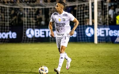 Goiás anuncia a contratação de lateral que estava no Ceará