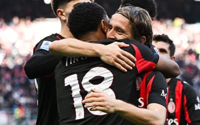 Galatasaray e Fenerbahçe buscam contratação de atacante do Milan