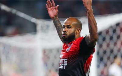 Athletico pretende manter Patrick e aguarda condições do Santos