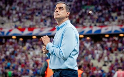 Renato Paiva cita passagem no Fortaleza: 'Ninguém é técnico em um mês'