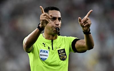Especialista aponta erro grave de arbitragem em Corinthians x Cruzeiro