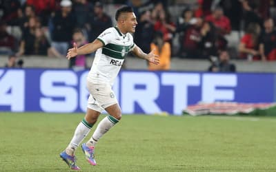 Coritiba amplia contrato de volante colombiano