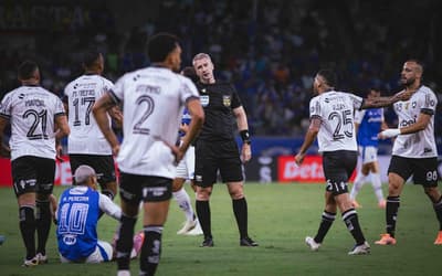 Cruzeiro x Botafogo: Sálvio Spínola bate martelo em decisões capitais de Daronco
