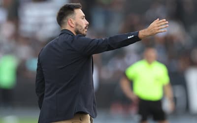 Jornal espanhol aponta 'fracasso' de Ancelotti: 'Futuro complicado'