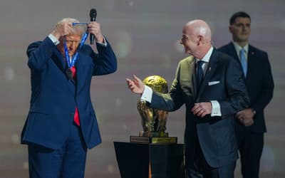 Donald Trump recebe prêmio da Fifa: 'Uma das maiores honras da minha vida'
