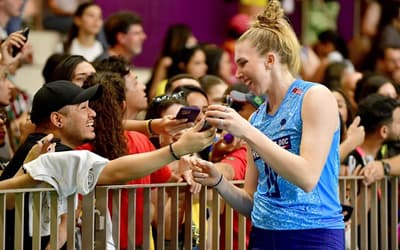 'De molho' no Mundial, Fahr revela ser fã de Adenizia e aproveita o Brasil