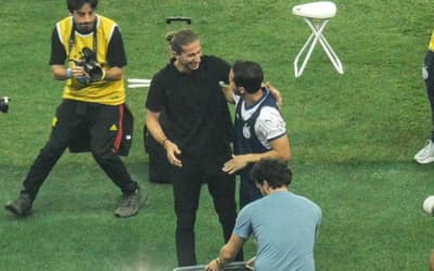 Everton Ribeiro exalta Filipe Luís: 'Tem tudo para ser um dos maiores técnicos do Brasil'