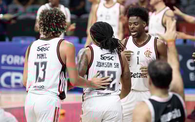 Em vitória sobre Botafogo, torcedor mirim acompanha Flamengo pela primeira vez